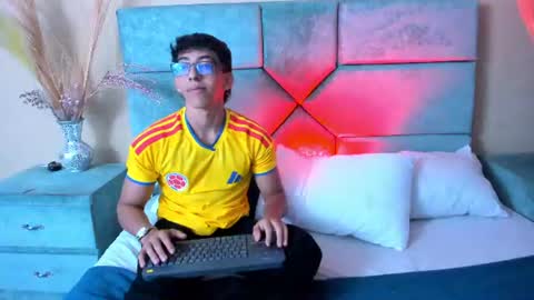 Snapshot of julianrouss chatting on June 17, 2026, 8:10 pm Julian online show from June 17, 2026, 8:10 pm