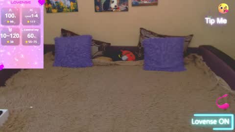Snapshot of juliasane_ chatting on June 4, 2026, 1:06 pm Jul online show from June 4, 2026, 1:06 pm