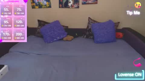Snapshot of juliasane_ chatting on June 11, 2026, 2:15 pm Jul online show from June 11, 2026, 2:15 pm
