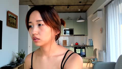 julia online show from December 8, 2024, 8:09 am