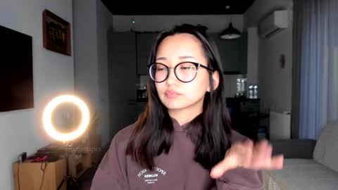 julia online show from January 22, 2025, 2:14 pm