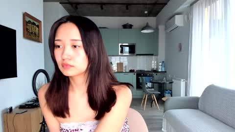 julia online show from January 26, 2025, 8:36 am