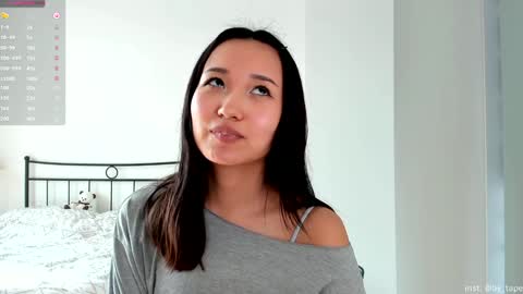 julia online show from February 7, 2025, 9:16 am