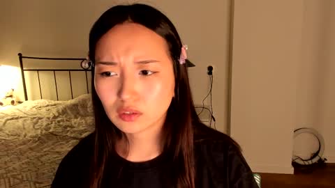julia online show from February 13, 2025, 9:27 pm