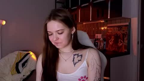 julidropp online show from March 7, 2026, 4:48 pm