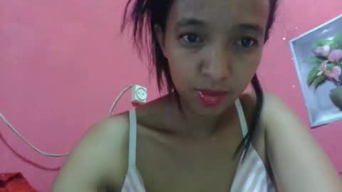 julie0612 online show from April 1, 2026, 10:49 am