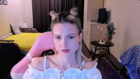 Julie online show from December 3, 2025, 2:04 pm