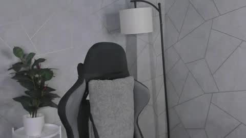 Snapshot of julie_lucasss chatting on May 19, 2026, 1:56 am Julie Lucasss online show from May 19, 2026, 1:56 am
