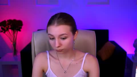 Snapshot of juliedaniel chatting on September 9, 2025, 8:14 am juliedaniel online show from September 9, 2025, 8:14 am