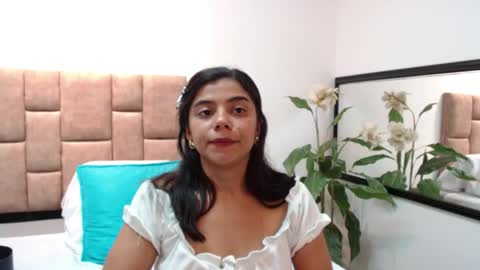 Snapshot of julieehabubu chatting on April 21, 2026, 1:42 am Julieehabubu online show from April 21, 2026, 1:42 am