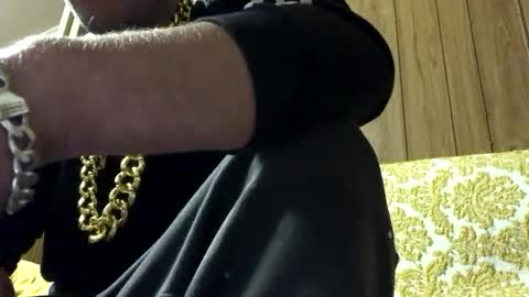 julieface87416760 online show from May 20, 2026, 12:00 pm