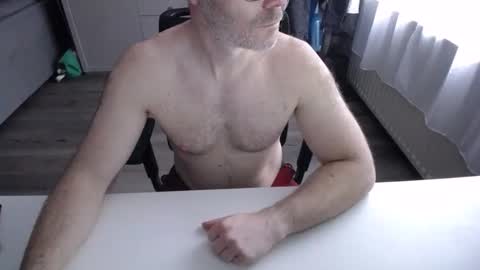 julienneedyou online show from December 14, 2025, 11:37 am