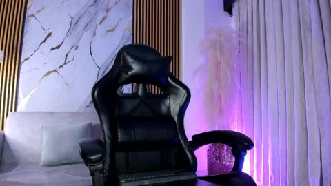 Julien online show from November 29, 2025, 11:24 am