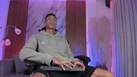 Julien online show from January 9, 2026, 11:02 am