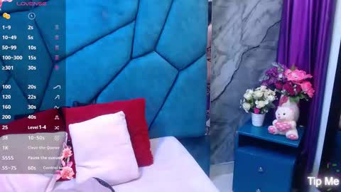 Snapshot of julieta_diamond chatting on May 16, 2026, 3:25 am Julieta online show from May 16, 2026, 3:25 am