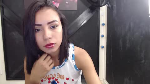 julieta_fn online show from March 12, 2025, 12:57 pm