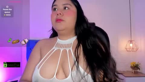 Julieta Mille online show from November 17, 2025, 11:38 am