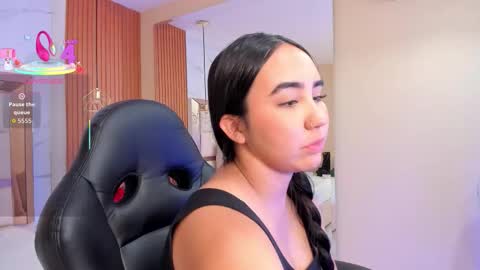     online show from October 27, 2025, 10:14 pm