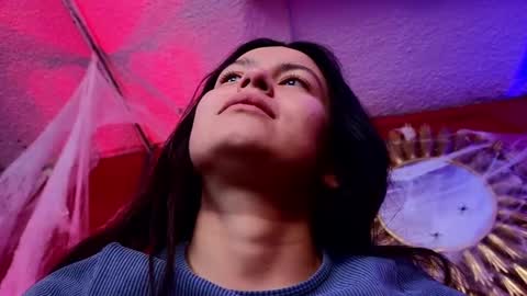  Julieta  online show from October 15, 2025, 1:11 pm