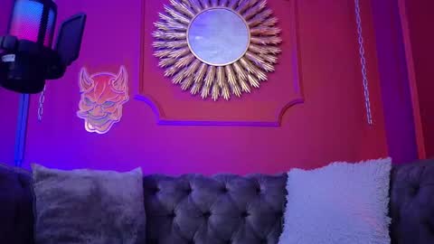 Snapshot of julieta_russell chatting on February 19, 2026, 12:01 pm Julieta online show from February 19, 2026, 12:01 pm