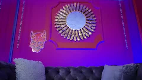 Snapshot of julieta_russell chatting on April 28, 2026, 11:04 am Julieta online show from April 28, 2026, 11:04 am