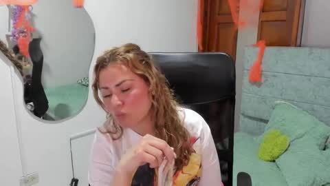 Snapshot of julieta_star69 chatting on October 27, 2025, 11:09 pm julieta_star69 online show from October 27, 2025, 11:09 pm