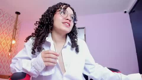 Snapshot of julieta_windsor chatting on July 4, 2026, 12:28 am JULIETA online show from July 4, 2026, 12:28 am