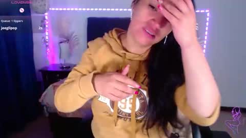 Snapshot of julietacollins06 chatting on February 11, 2025, 1:20 pm julietacollins06 online show from February 11, 2025, 1:20 pm