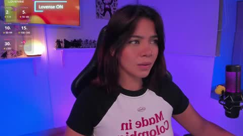 Snapshot of julietariverss chatting on April 17, 2026, 9:23 am Julieta online show from April 17, 2026, 9:23 am