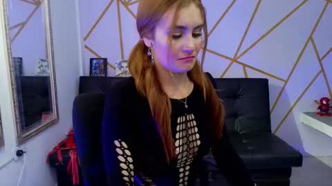 Snapshot of julietathdicapri chatting on January 5, 2026, 9:18 pm JULIANA online show from January 5, 2026, 9:18 pm