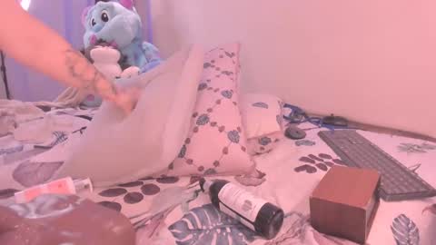 Snapshot of julietavargas chatting on January 3, 2025, 4:37 pm Julieta Vargas online show from January 3, 2025, 4:37 pm