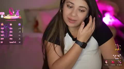 Snapshot of julietdream chatting on November 4, 2025, 2:27 pm J U L I E T online show from November 4, 2025, 2:27 pm