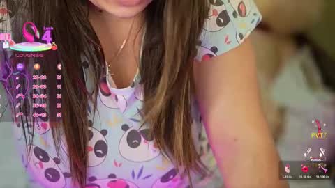 Snapshot of julietdream chatting on December 1, 2025, 3:06 pm J U L I E T online show from December 1, 2025, 3:06 pm