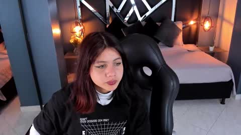 Julieth  online show from October 11, 2025, 7:34 pm