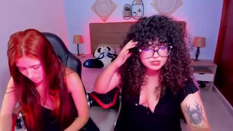 Snapshot of julieth_love_ chatting on October 5, 2025, 10:40 pm Julieth online show from October 5, 2025, 10:40 pm