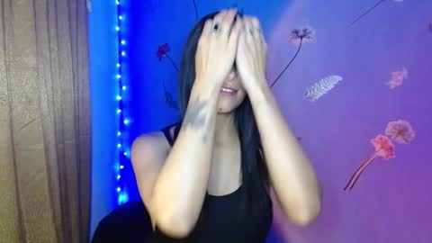 Michelle Smith  online show from November 17, 2025, 4:51 am