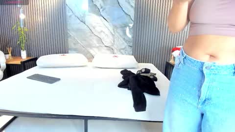 Julietha online show from November 27, 2025, 2:57 am