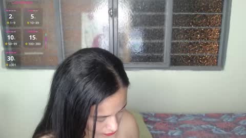 juliethserna online show from November 18, 2025, 5:23 am