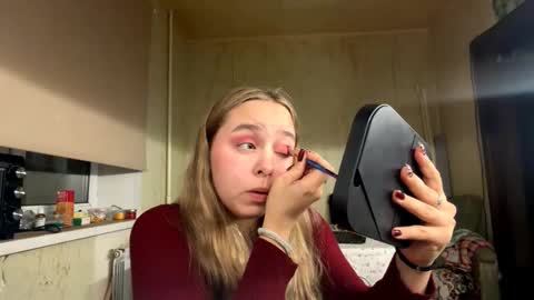 Mia online show from October 26, 2025, 8:15 pm