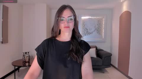 Snapshot of juliettabasset chatting on March 5, 2025, 12:11 pm JULIETTA online show from March 5, 2025, 12:11 pm