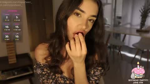 Snapshot of juliette_dee chatting on June 1, 2026, 9:27 pm Juliette Dee online show from June 1, 2026, 9:27 pm