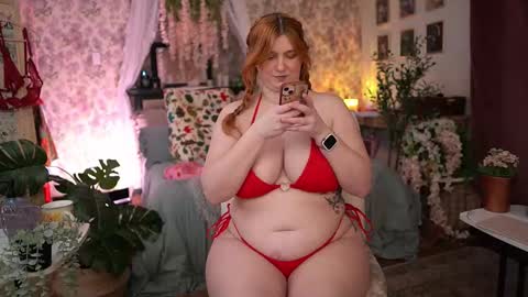 Snapshot of juliette_garden chatting on February 20, 2026, 1:13 am Here most days 3 online show from February 20, 2026, 1:13 am