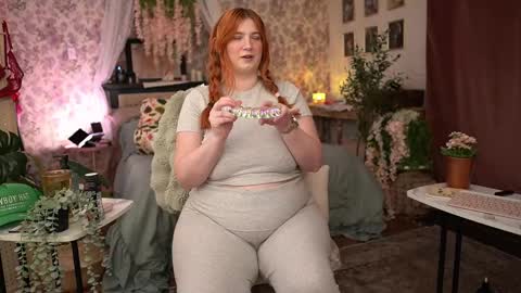 Snapshot of juliette_garden chatting on February 27, 2026, 12:32 am Here most days 3 online show from February 27, 2026, 12:32 am