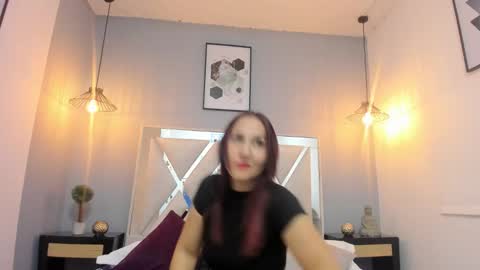 Snapshot of juliette_leroyy chatting on November 12, 2025, 7:24 pm juli online show from November 12, 2025, 7:24 pm