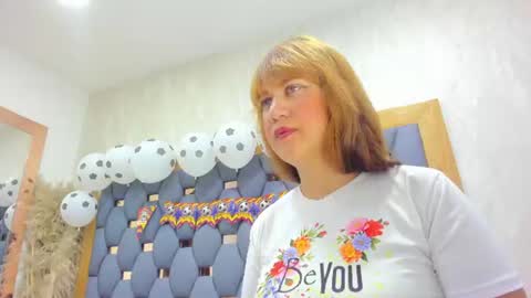 juliette_pretty_ online show from June 30, 2026, 7:04 pm