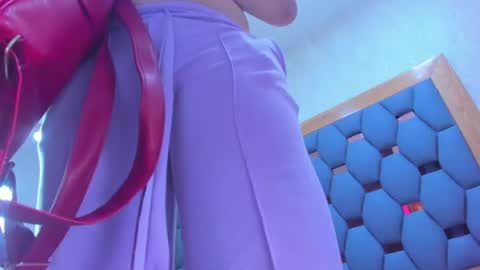 juliette_pretty_ online show from July 11, 2026, 7:05 pm