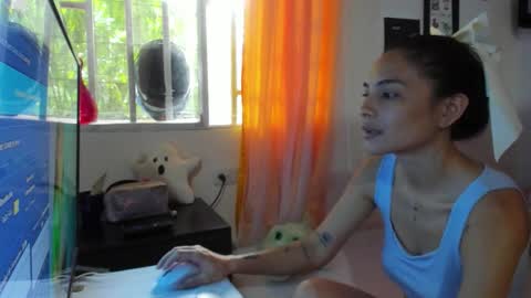 Snapshot of juliette_sweet05 chatting on November 11, 2025, 6:19 pm juliette online show from November 11, 2025, 6:19 pm