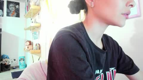 Snapshot of juliette_sweet05 chatting on December 1, 2025, 8:03 pm juliette online show from December 1, 2025, 8:03 pm