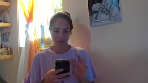 Snapshot of juliette_sweet05 chatting on December 22, 2025, 9:56 pm juliette online show from December 22, 2025, 9:56 pm