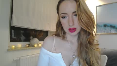 Snapshot of juliettesensual chatting on February 16, 2025, 7:38 pm JulietteSensual online show from February 16, 2025, 7:38 pm